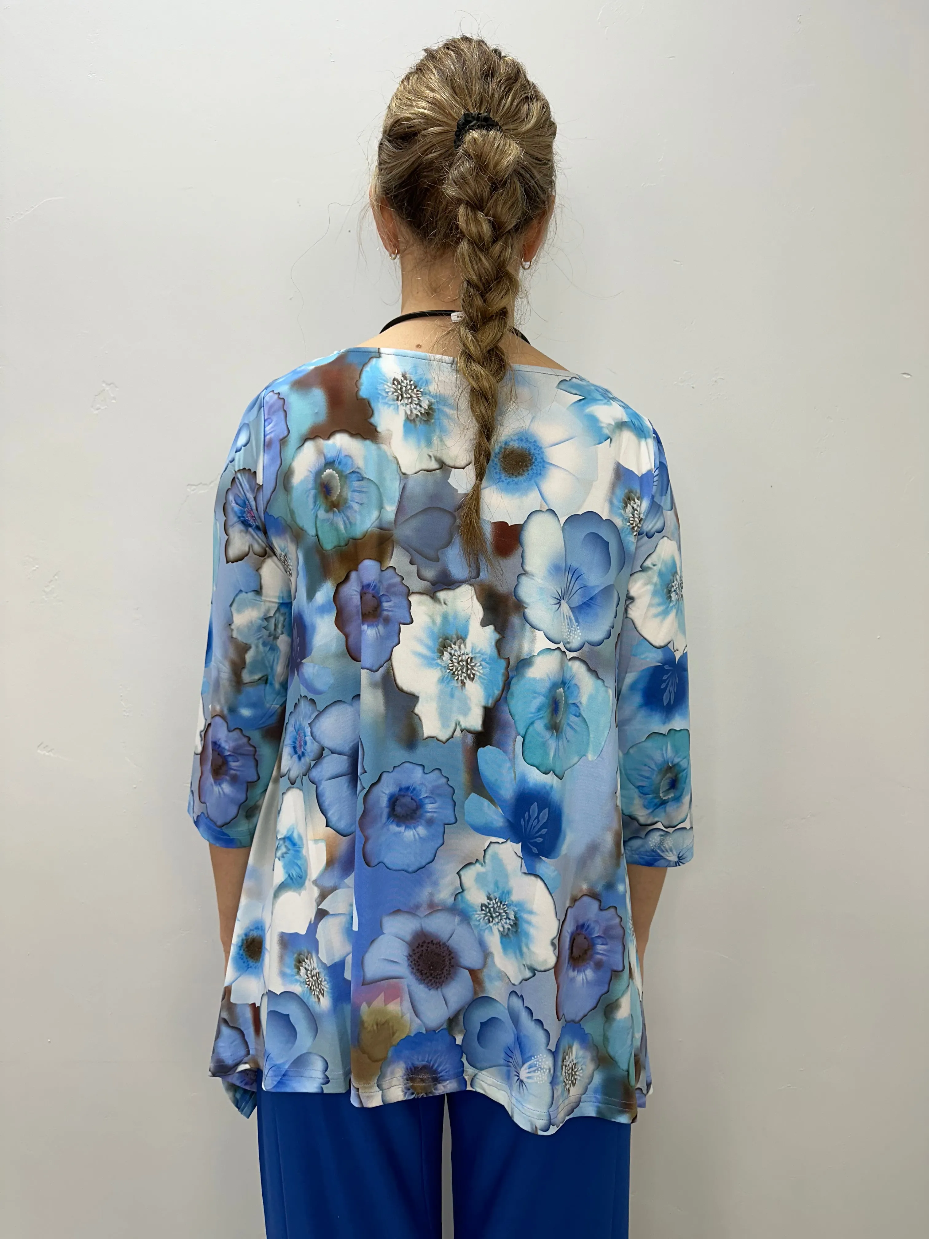 Blue Floral 3/4 Sleeve Shark-bite Tunic