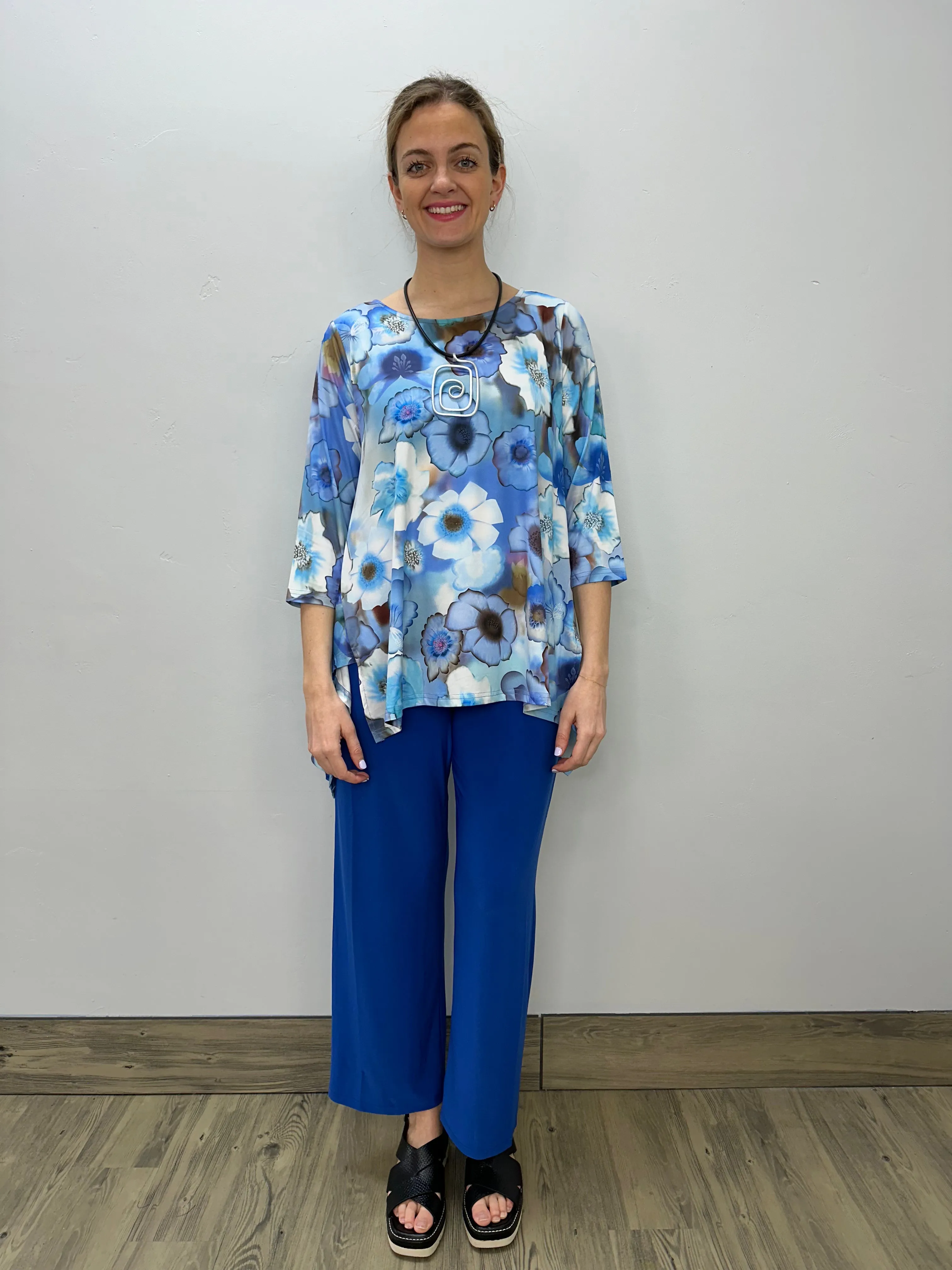 Blue Floral 3/4 Sleeve Shark-bite Tunic