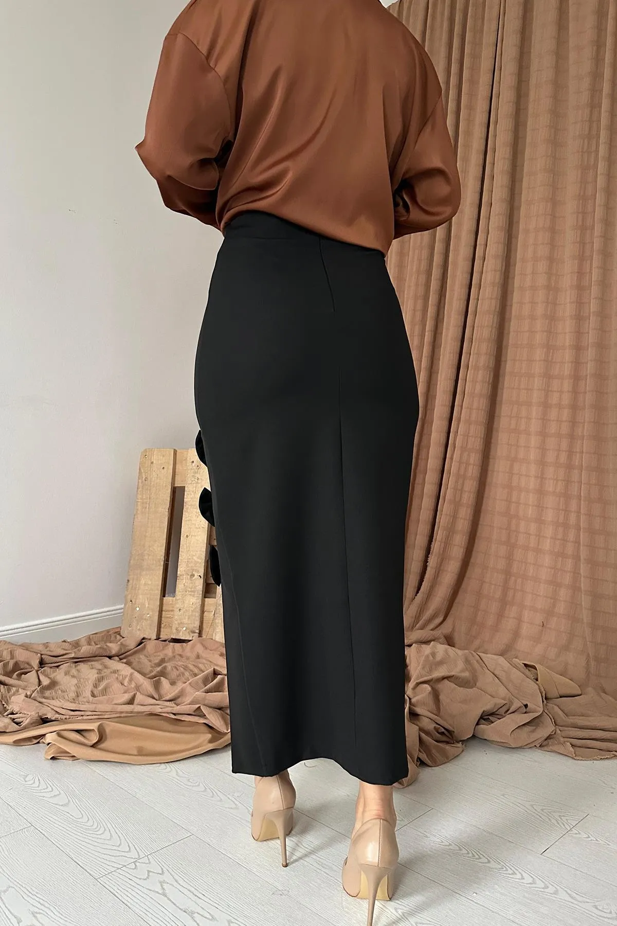 ELS Bow Detail Skirt - Black - Ploieşti