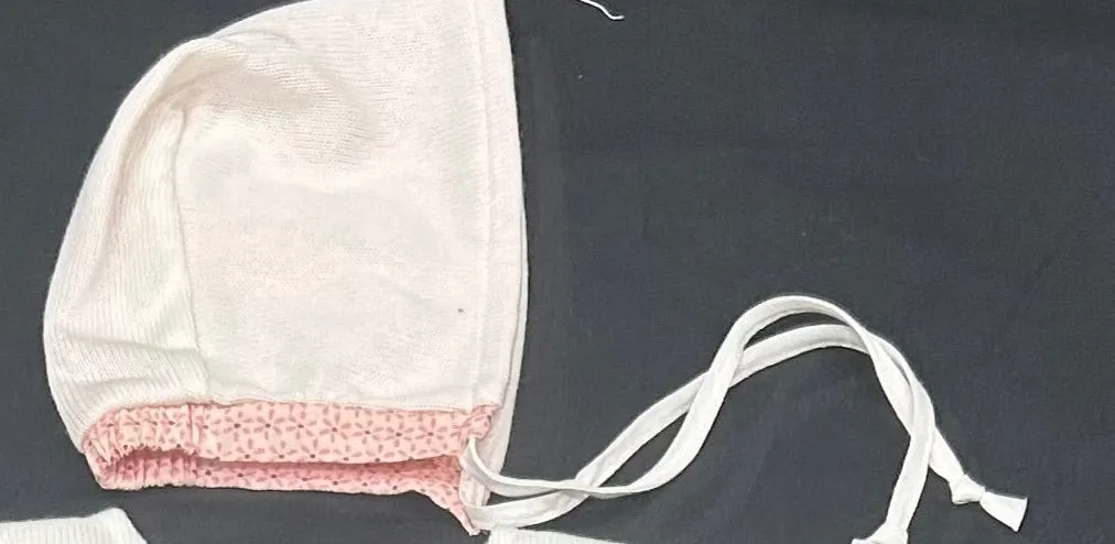 KNIT BONNET PRINTED TRIM