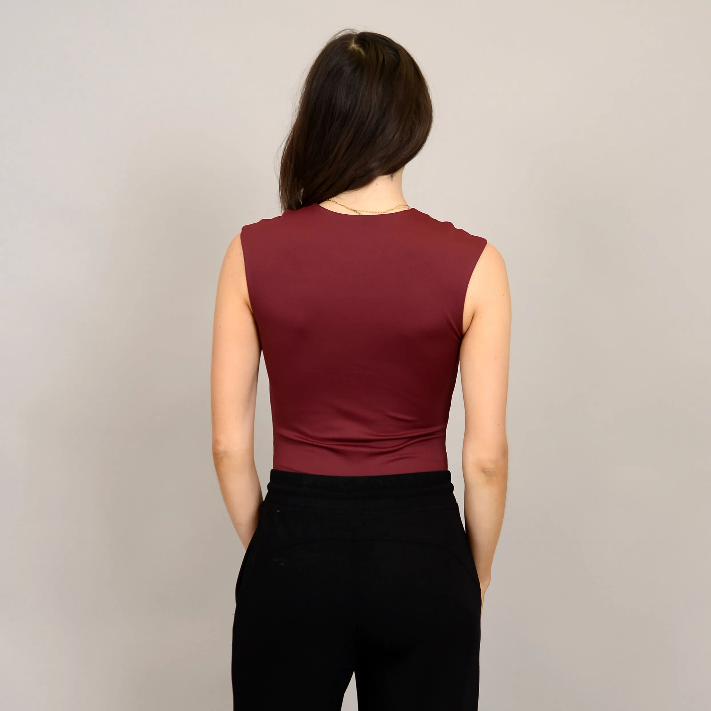 SECOND SKIN BY RD STYLE WOMEN'S ROXI SLEEVELESS CREWNECK BODYSUIT- OXBLOOD